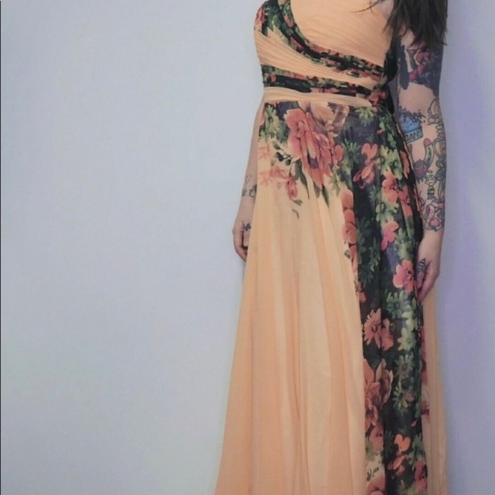 Grace Karin Gown. Size 12. Gorgeous. Must have!! - Picture 2 of 5